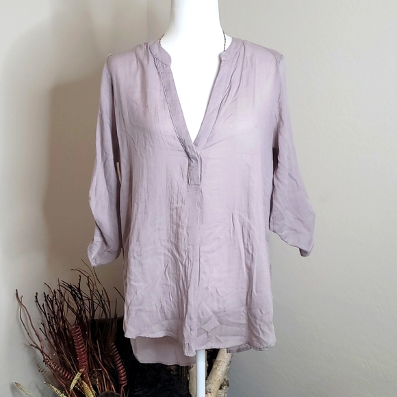 Lush Tops - **SOLD** Lightweight V-Neck High Low Beach Shirt